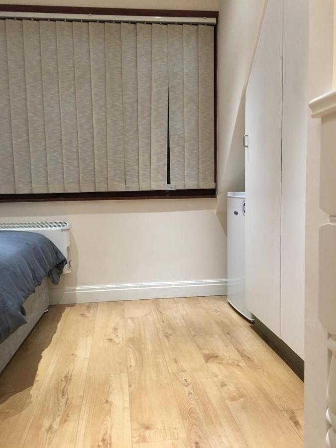 Apartment Flat In The Heart Of Golders
